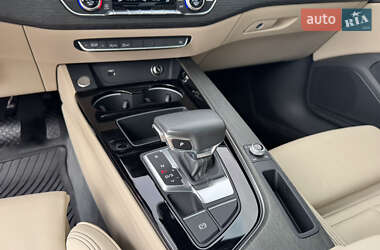 Седан Audi A4 2020 в 
