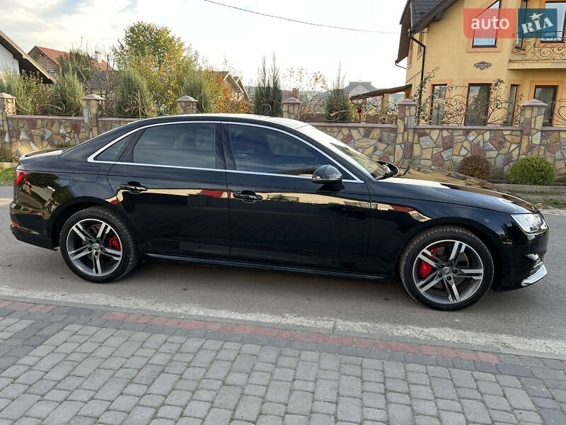 Седан Audi A4 2018 в Ивано-Франковске