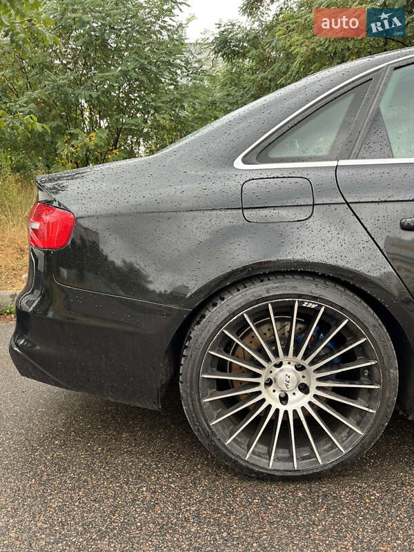 Седан Audi A4 2014 в Харкові