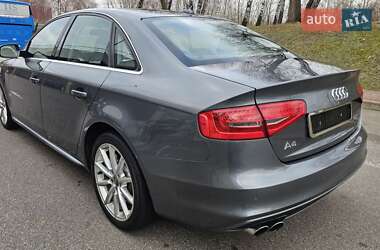 Седан Audi A4 2014 в Киеве