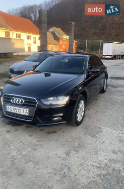 Седан Audi A4 2012 в Тячеве