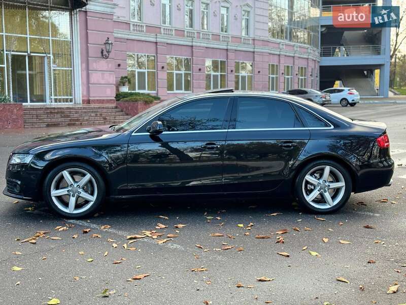 Седан Audi A4 2011 в Одесі