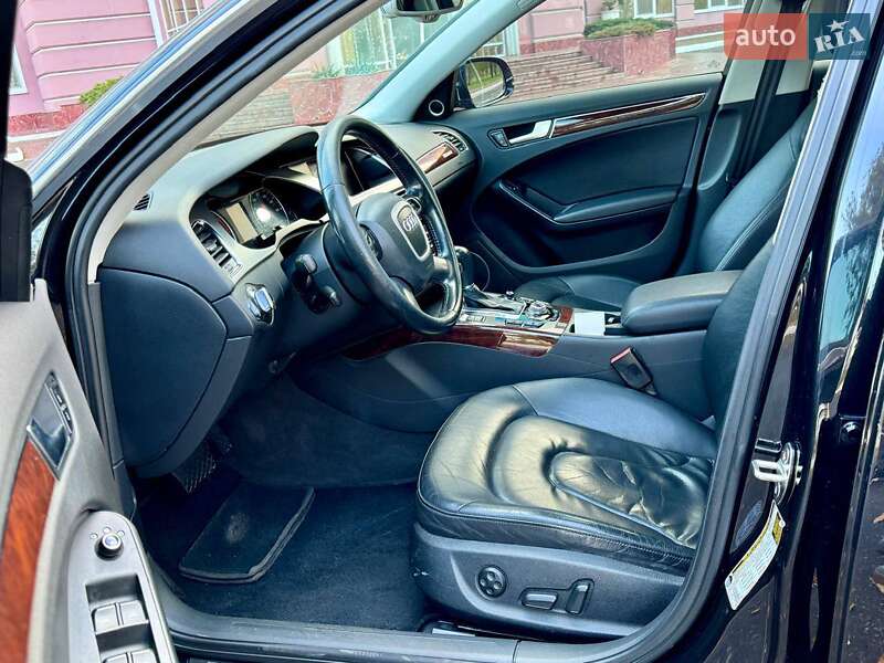 Седан Audi A4 2011 в Одесі