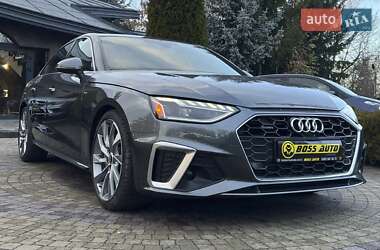 Седан Audi A4 2022 в Львове