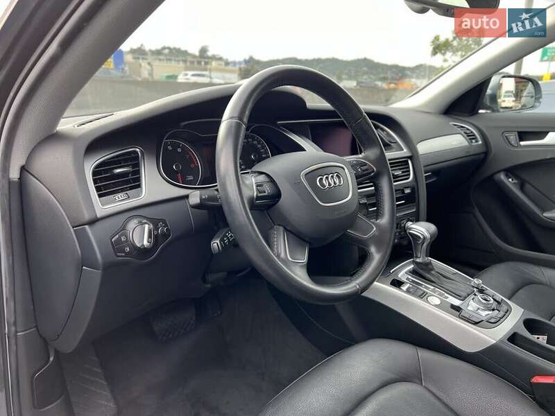 Седан Audi A4 2014 в Львове