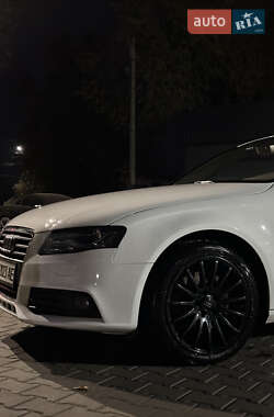 Седан Audi A4 2011 в Кривом Роге