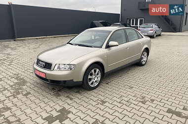 Седан Audi A4 2002 в Сарнах