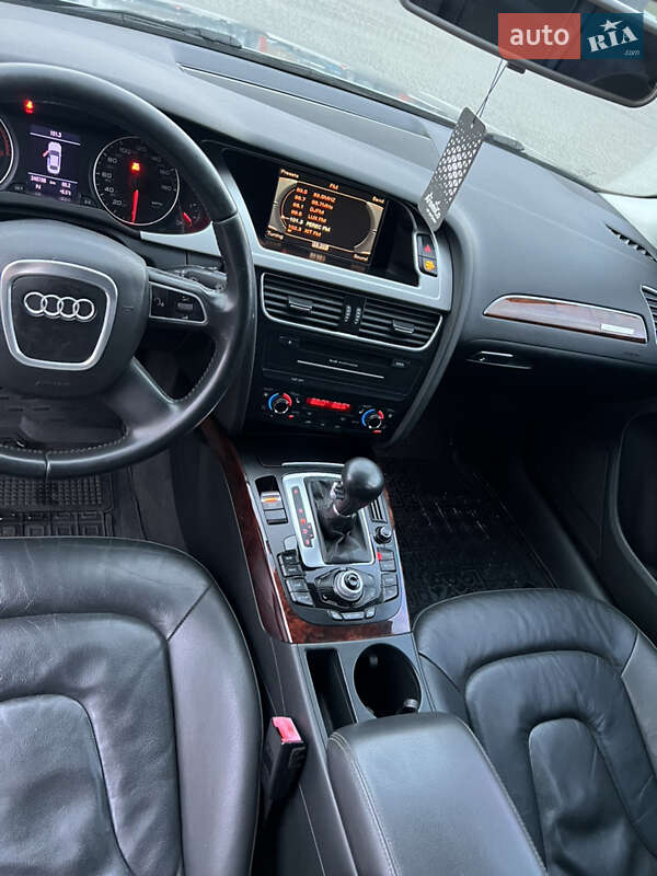 Седан Audi A4 2009 в Полтаве