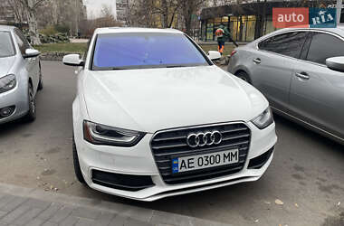 Седан Audi A4 2014 в Дніпрі