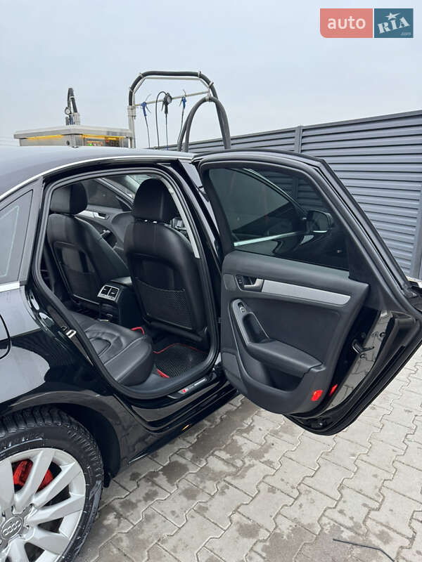 Седан Audi A4 2014 в Радехові