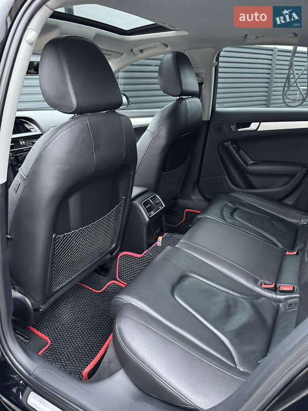 Седан Audi A4 2014 в Радехові