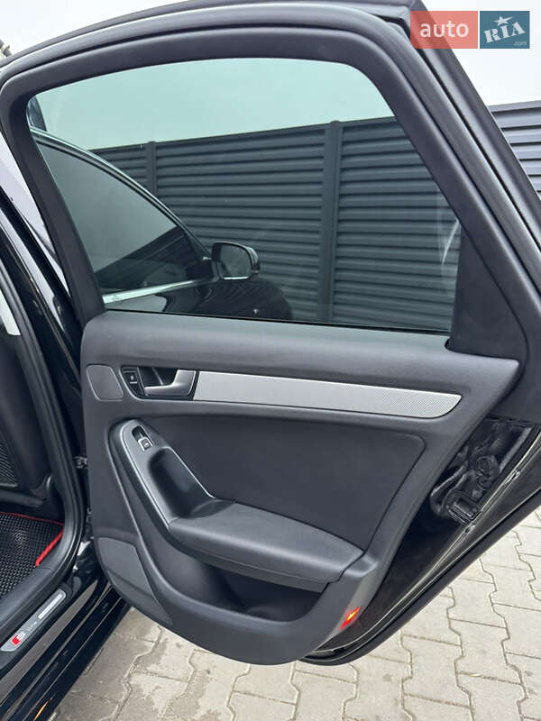Седан Audi A4 2014 в Радехові