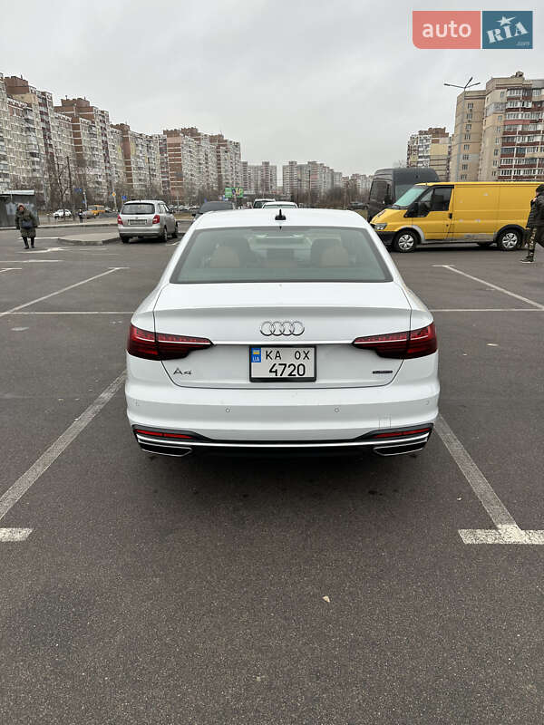Седан Audi A4 2022 в Києві