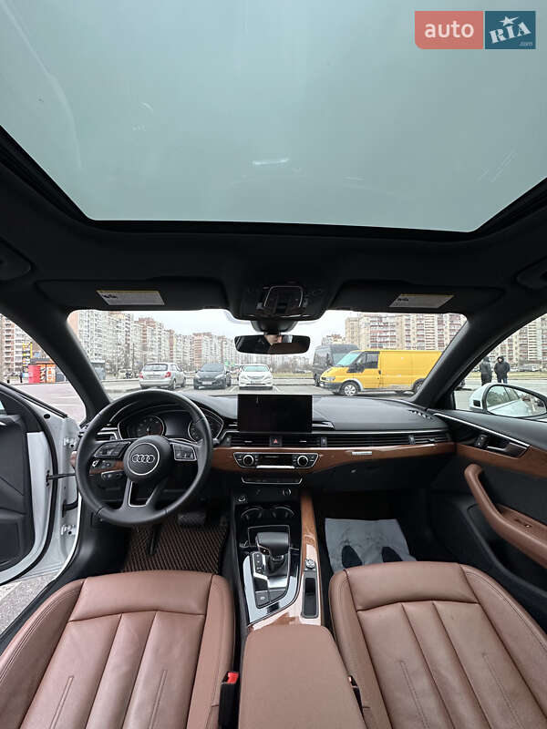 Седан Audi A4 2022 в Києві