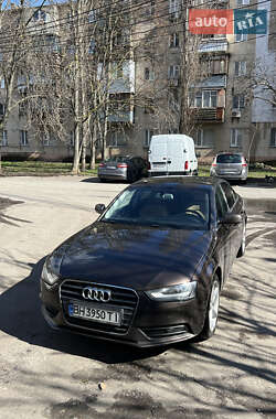 Седан Audi A4 2012 в Одессе