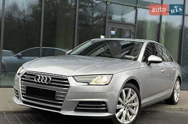 Седан Audi A4 2015 в 