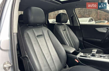 Седан Audi A4 2015 в 