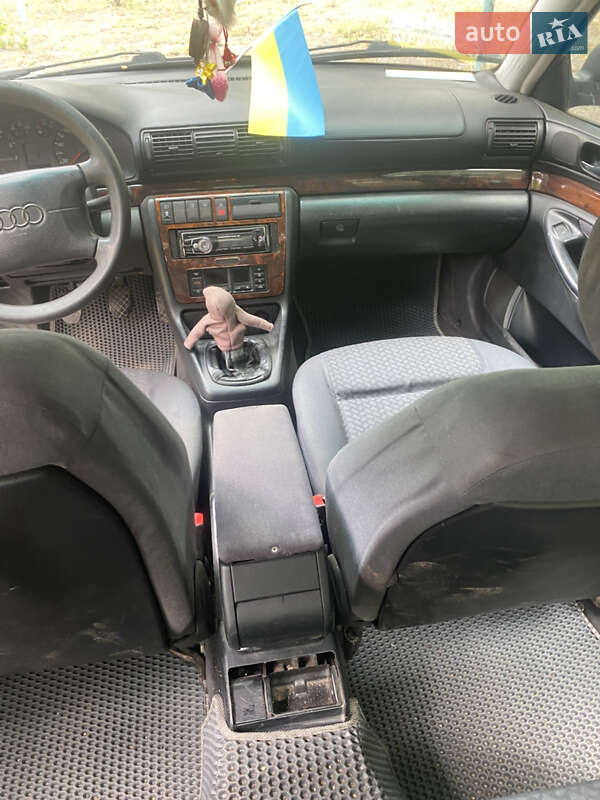 Седан Audi A4 1996 в Горишних Плавнях фото 5 Седан Audi A4 1996 в Горишних Плавнях