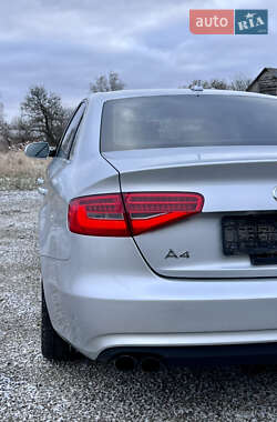 Седан Audi A4 2014 в 