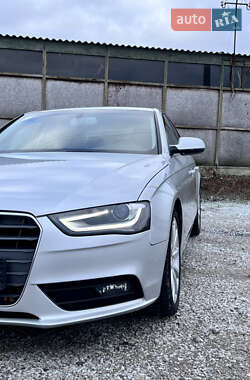 Седан Audi A4 2014 в 