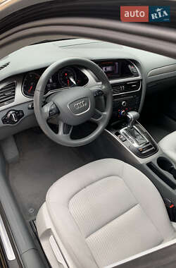 Универсал Audi A4 2012 в 