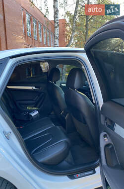 Седан Audi A4 2015 в 