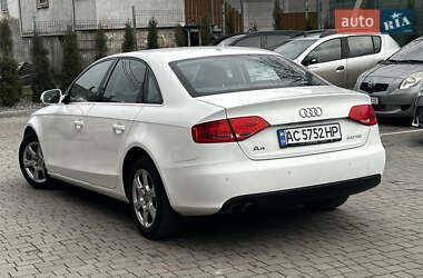 Седан Audi A4 2010 в Володимирі