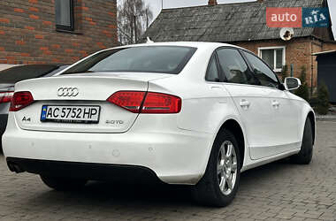 Седан Audi A4 2010 в Володимирі