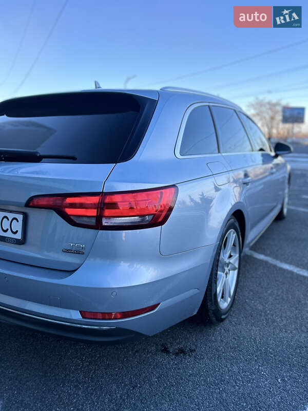Универсал Audi A4 2016 в Днепре