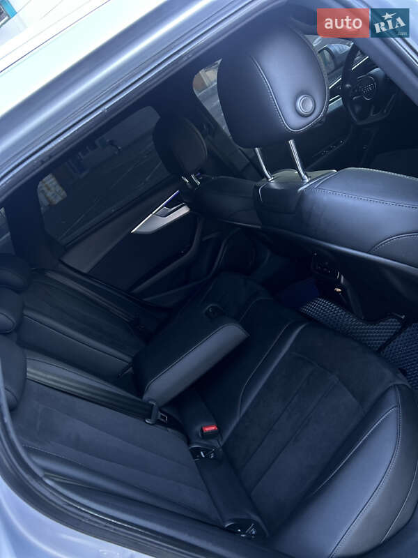 Универсал Audi A4 2016 в Днепре