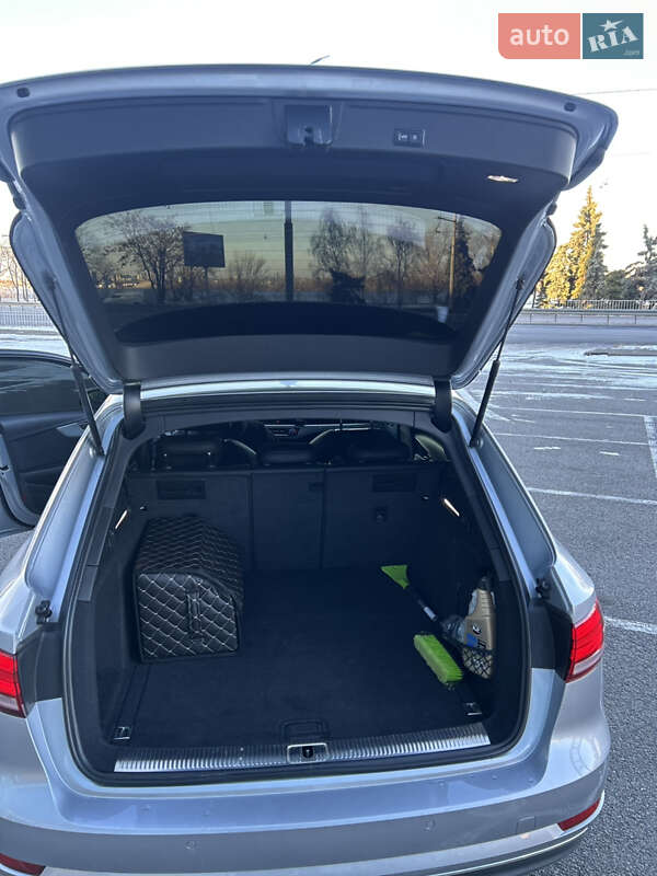 Универсал Audi A4 2016 в Днепре