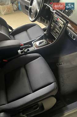 Седан Audi A4 2001 в 