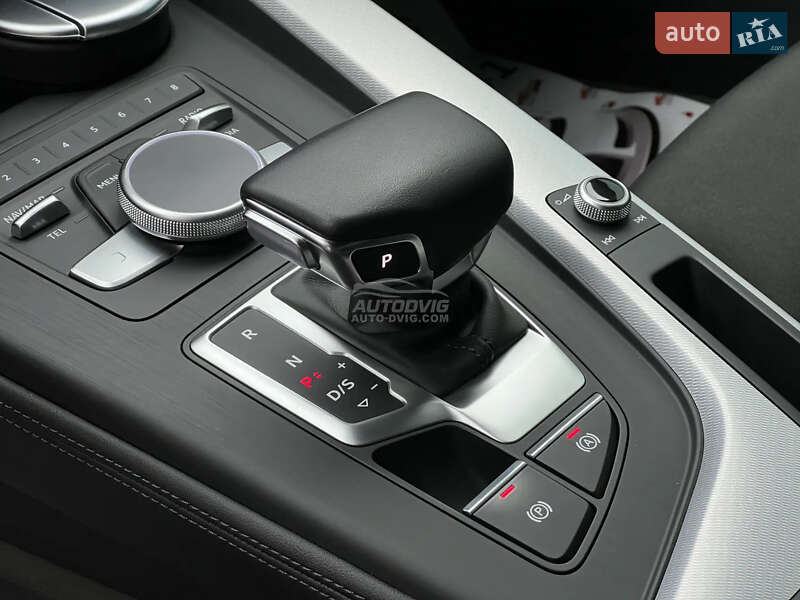Седан Audi A4 2017 в Каменец-Подольском