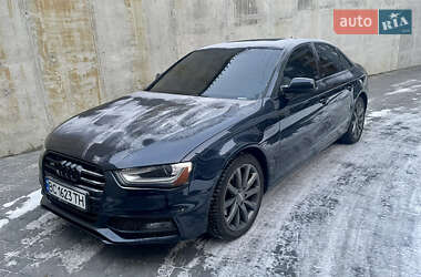 Седан Audi A4 2013 в Львові