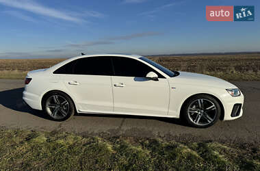 Седан Audi A4 2020 в 