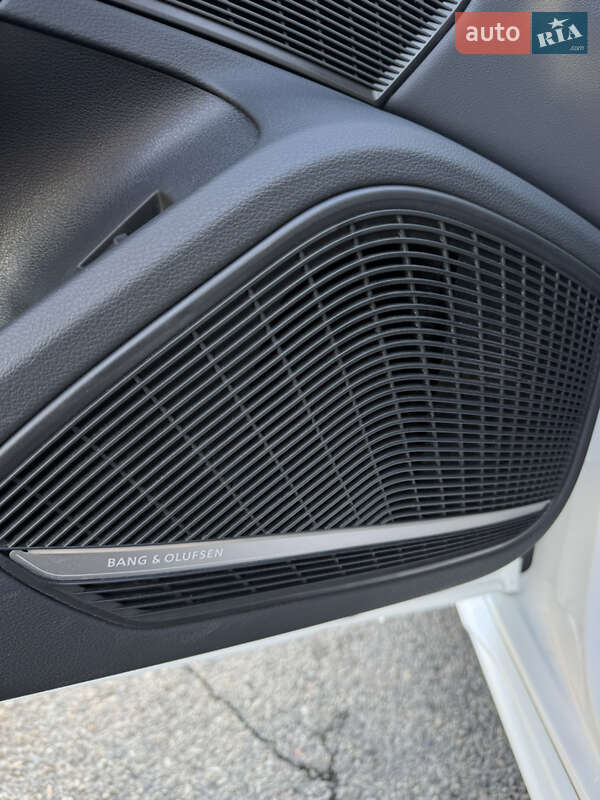 Седан Audi A4 2020 в Гайвороне