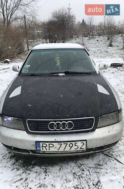 Седан Audi A4 1995 в Турке