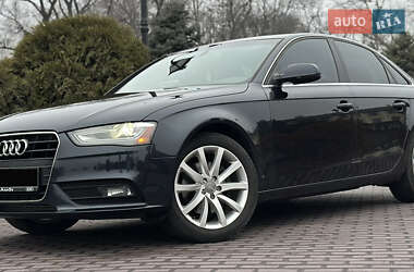 Седан Audi A4 2012 в Киеве