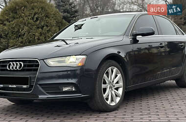 Седан Audi A4 2012 в Киеве