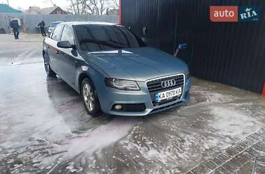 Седан Audi A4 2010 в Подільську