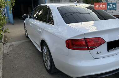 Седан Audi A4 2012 в 