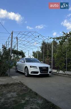Седан Audi A4 2012 в 