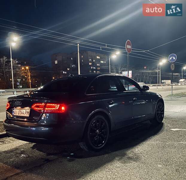 Седан Audi A4 2010 в Киеве