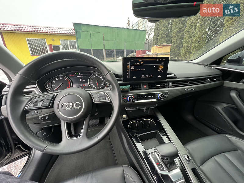 Седан Audi A4 2021 в Виннице
