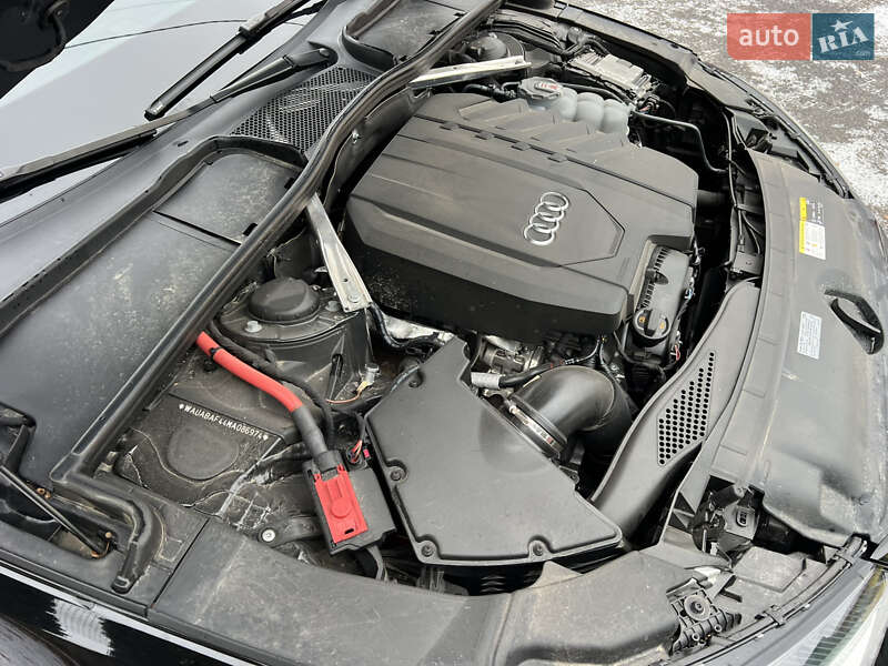 Седан Audi A4 2021 в Виннице