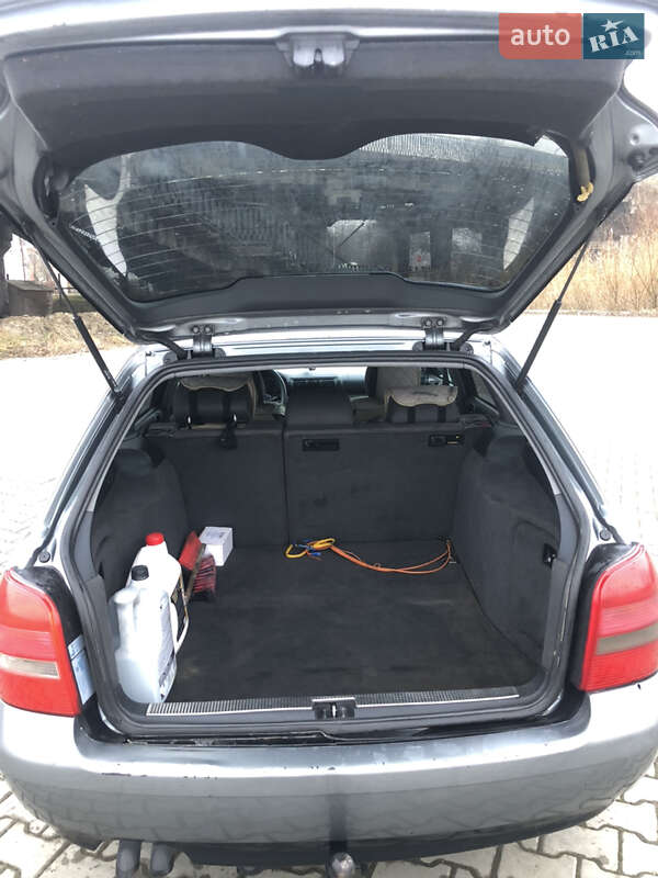 Универсал Audi A4 2000 в Дрогобыче