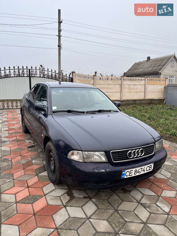 Седан Audi A4 1997 в Чернівцях