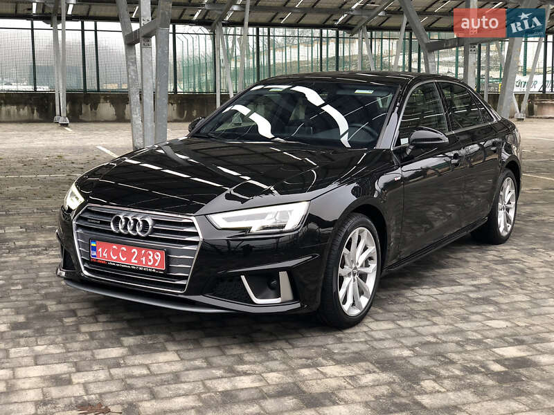 Седан Audi A4 2018 в Львові