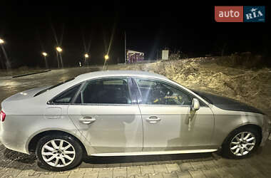 Седан Audi A4 2012 в Львове