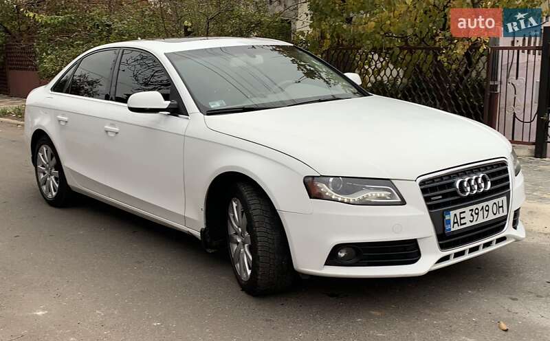 Седан Audi A4 2011 в Кривому Розі